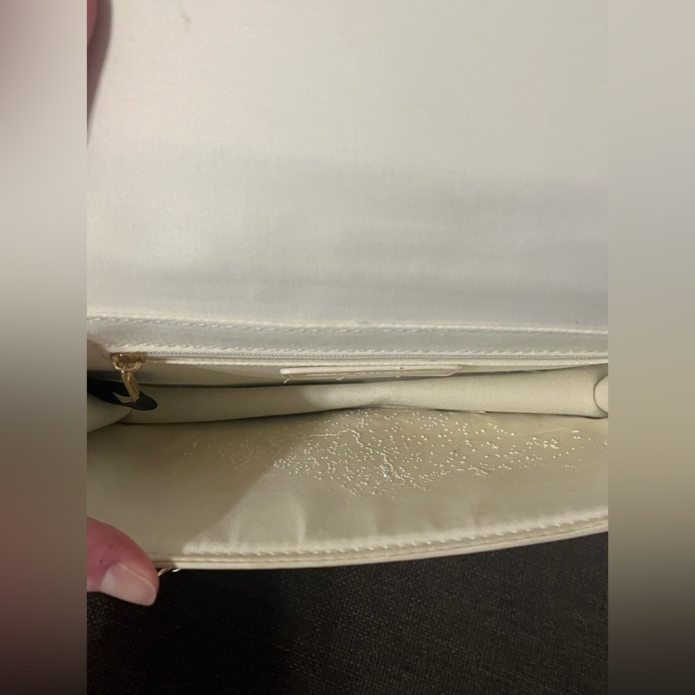White Quilted Crossbody - Picture 5 of 5